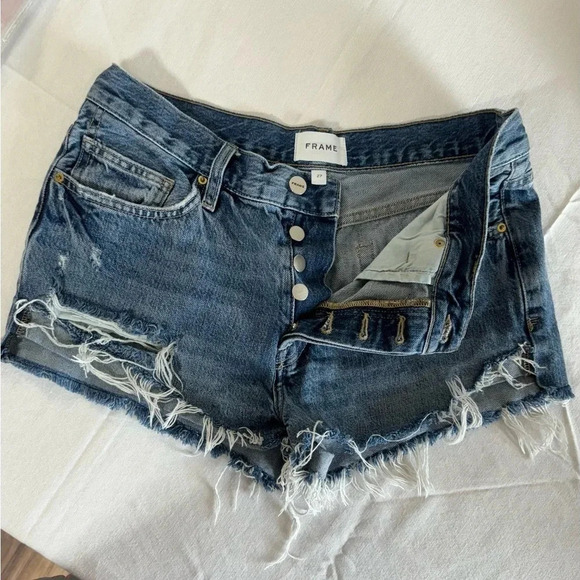 Frame Le Grande Denim Cutoff Shorts - Picture 4 of 9